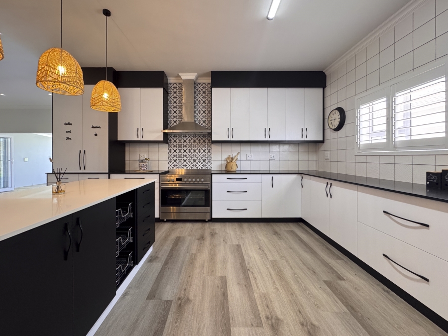 3 Bedroom Property for Sale in Country Club Western Cape